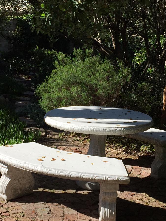 Haven Of Peace And Garden Cottage Hermanus Exterior foto